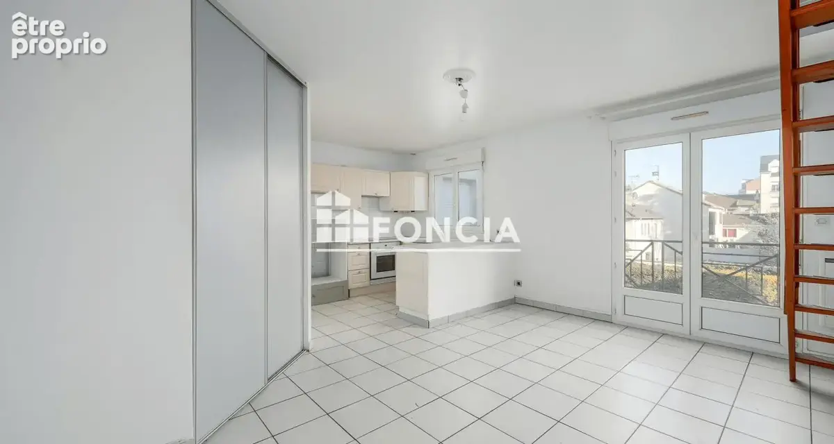 Appartement à QUINCY-SOUS-SENART