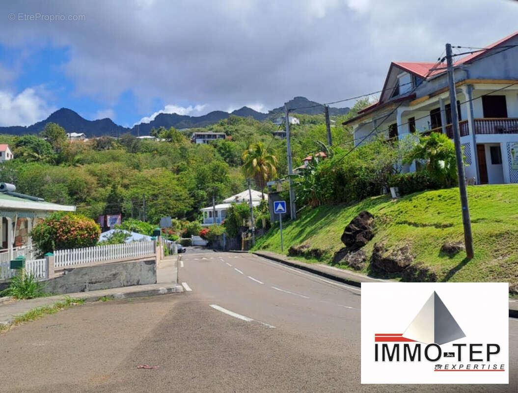 Terrain à VIEUX-FORT