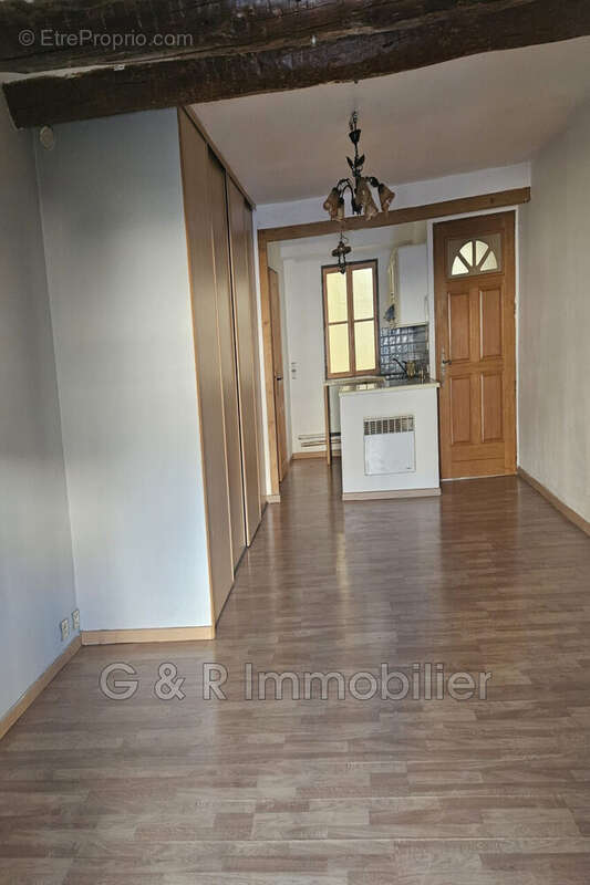 Appartement à CUGES-LES-PINS