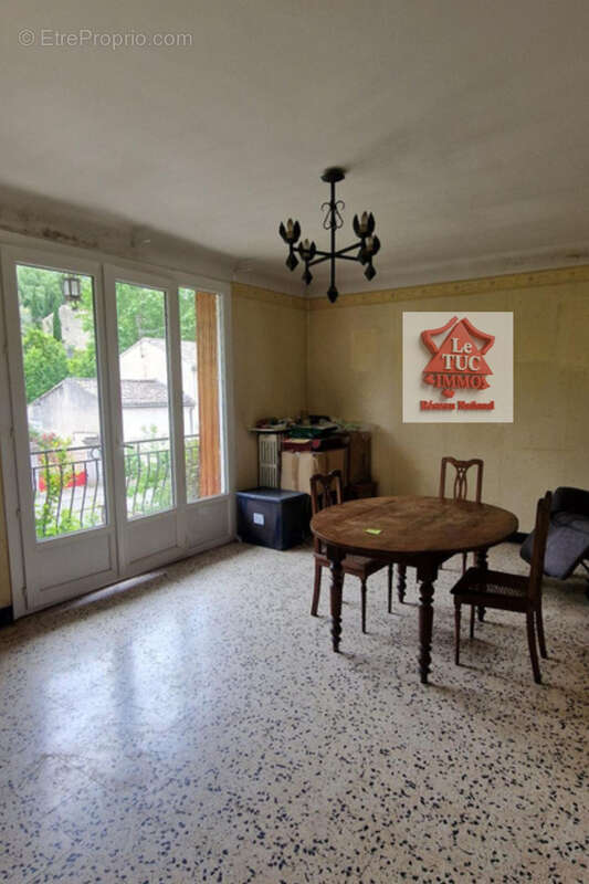 Maison à BOLLENE