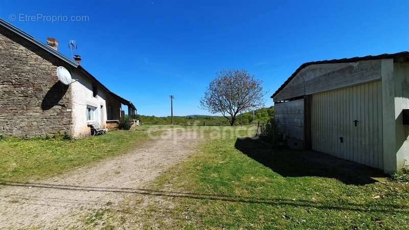Maison à CHAMPAGNEY