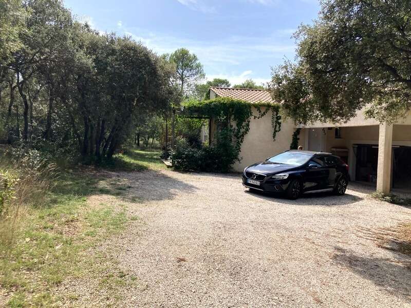 Maison 5 pièces à vendre avec STUDIO indépendant - En pleine nature (hors lotissement) VACQUIERES (34) - - photo 22