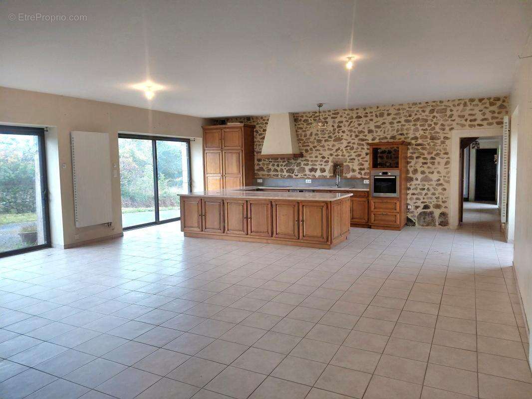 Maison à SAUXILLANGES