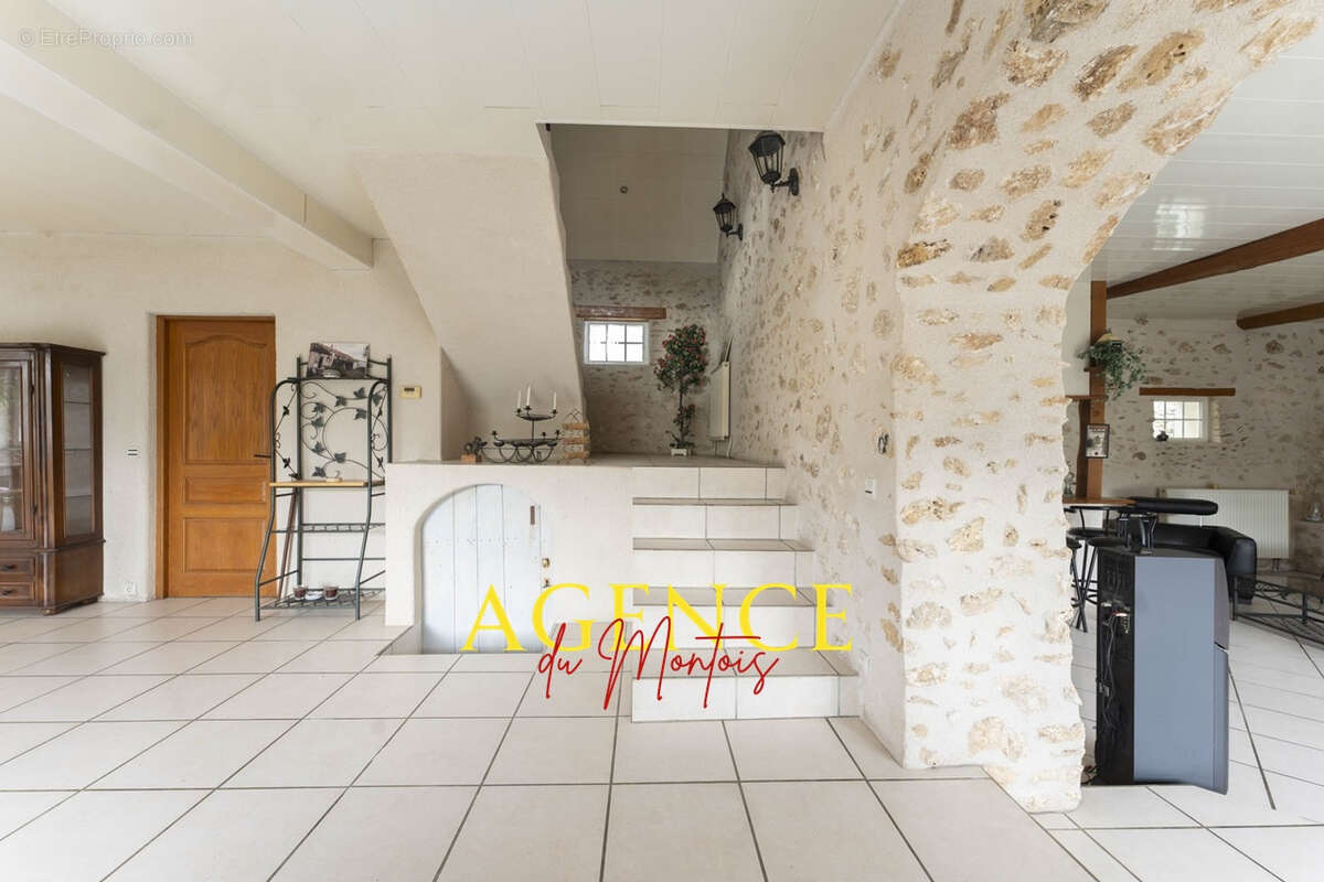 Maison à BRAY-SUR-SEINE