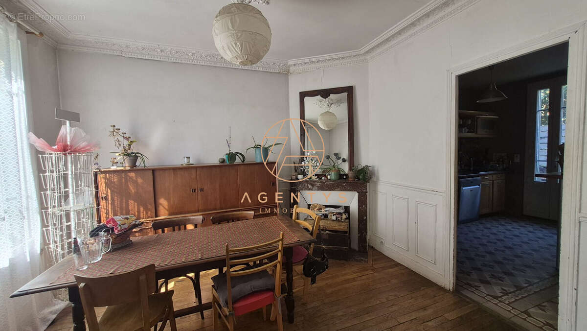 Maison 130 m² à Le Perreux-Sur-Marne  - photo 2