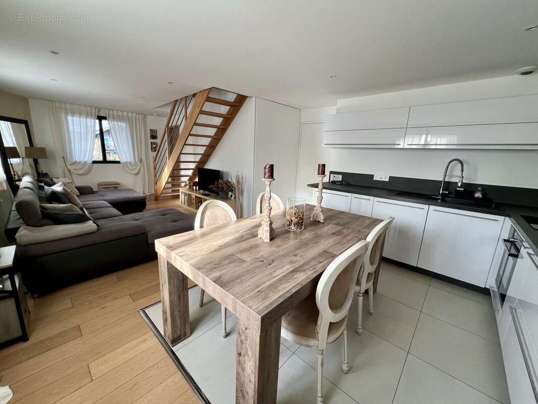 Appartement à MESSERY