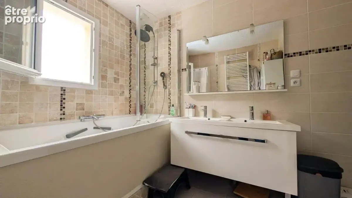 Plain-Pied 108 m², 4 chambres, garage et jardin 1500 m² - photo 12