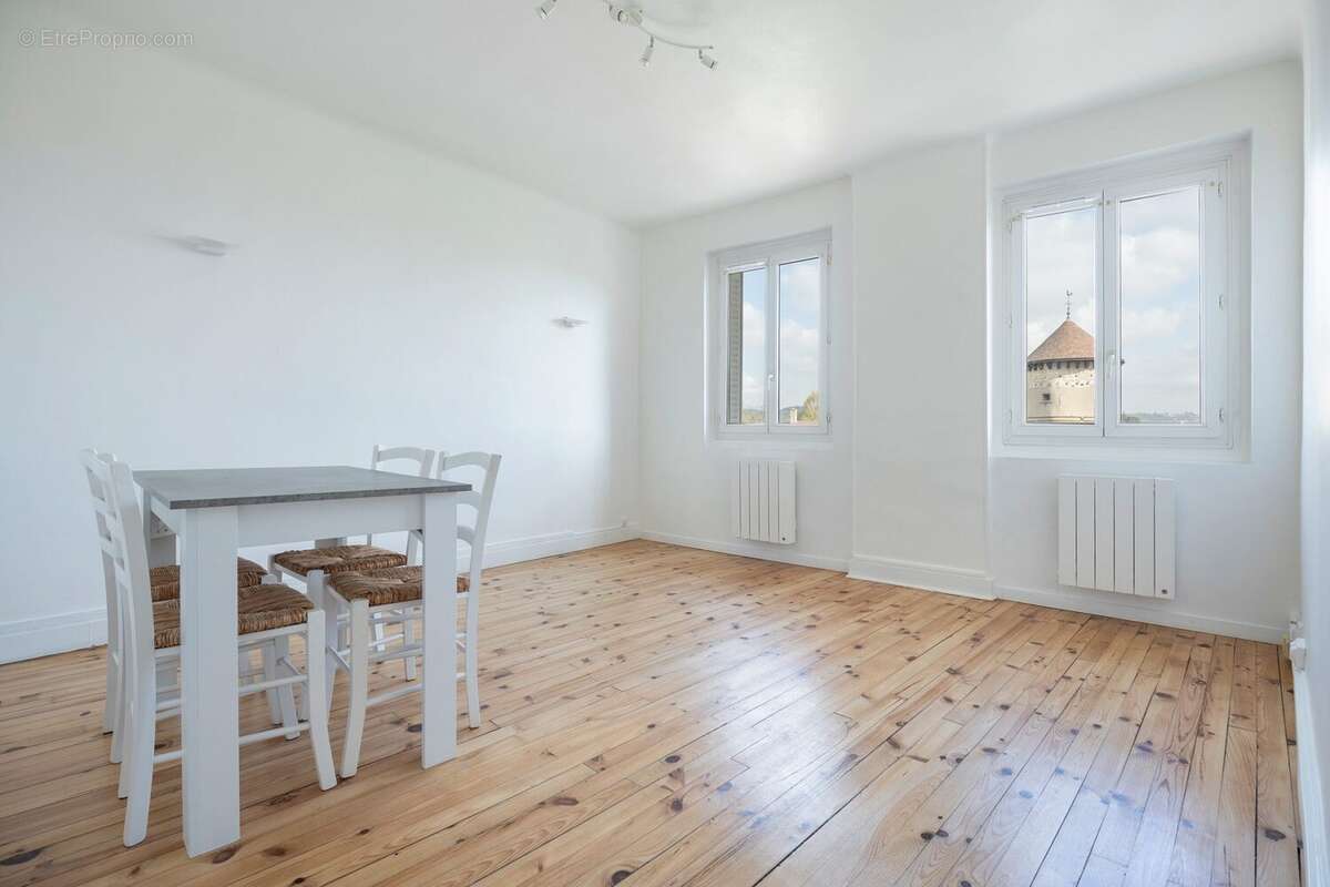 Appartement à VAULX-EN-VELIN