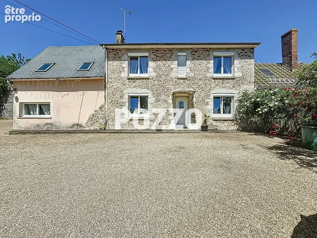 A VENDRE Maison familiale de 178 m² avec dépendances ? Isigny-le-Buat - photo 1