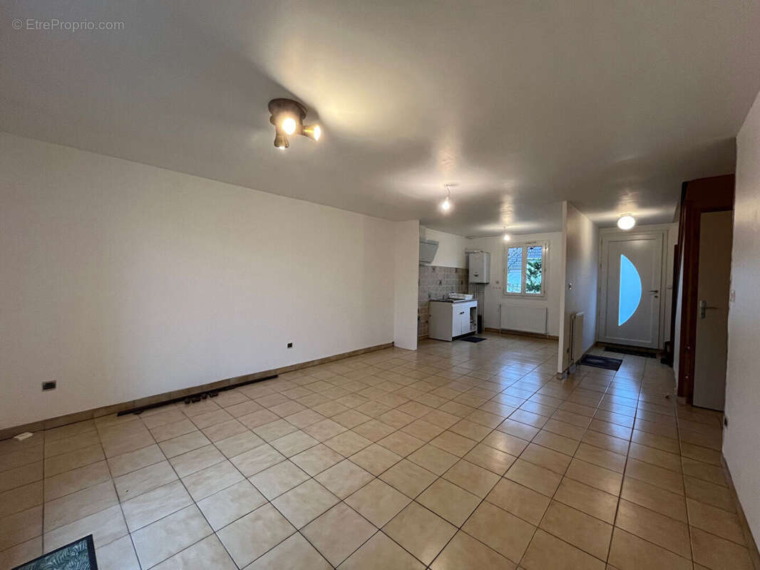 Maison à CREPY-EN-VALOIS