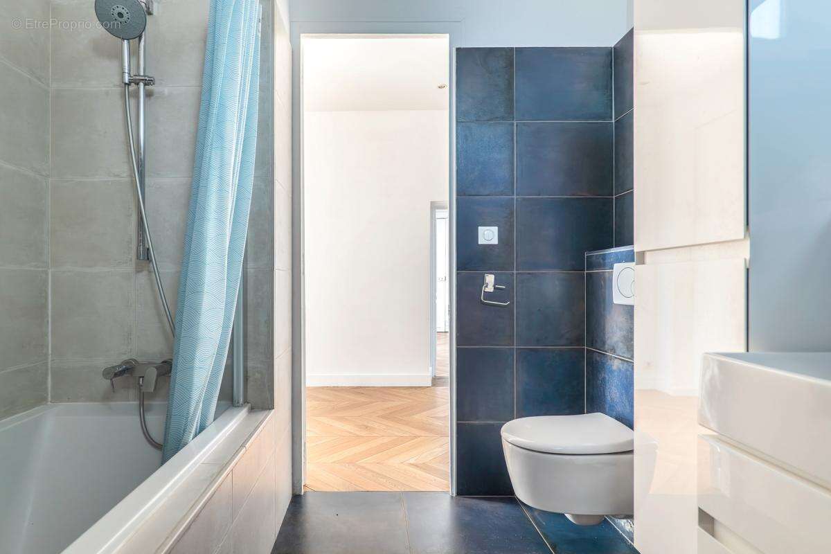 Appartement à PARIS-1E