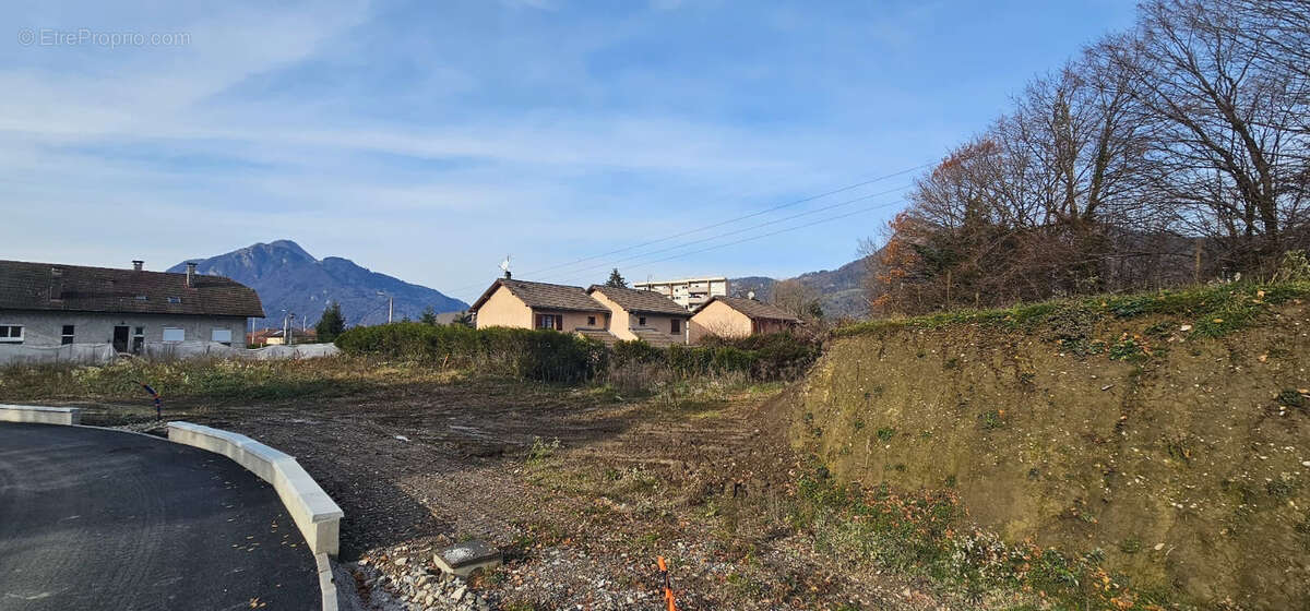 Terrain à SCIONZIER