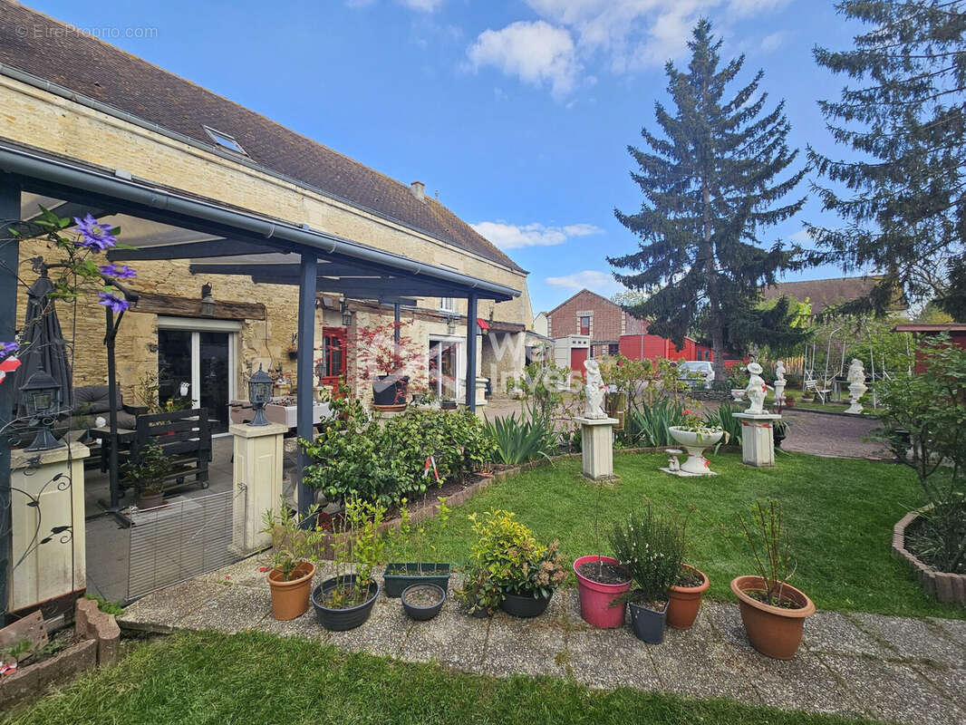 Maison à MEZIDON-CANON