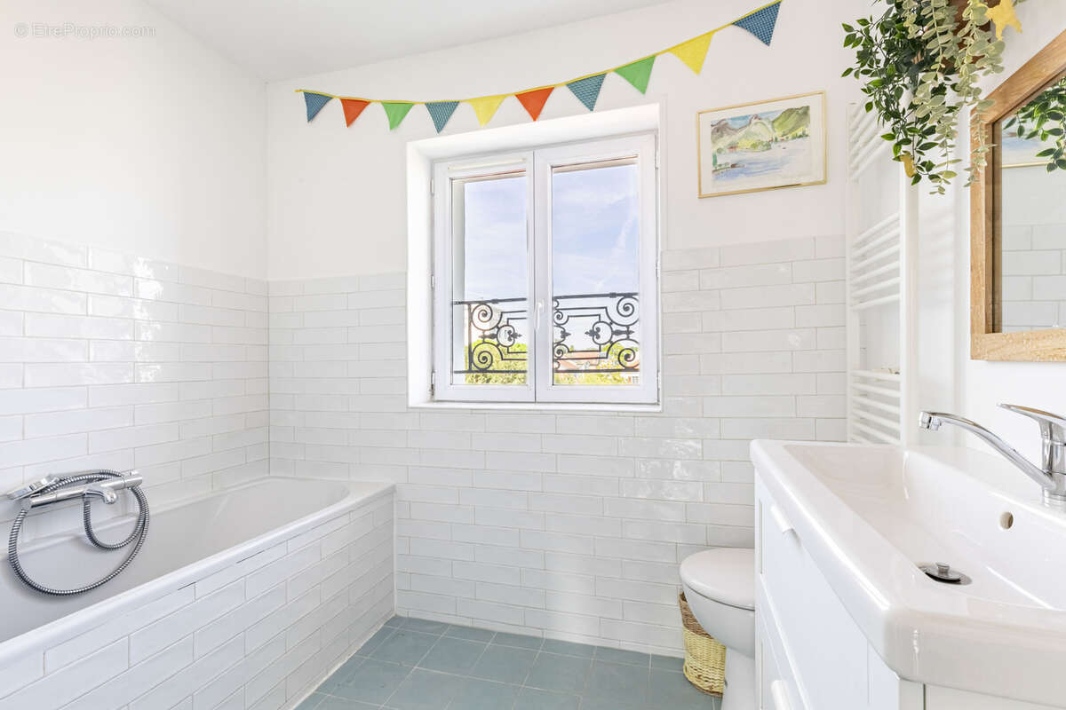 Maison - Saint-Germain-en-Laye - 140 m2 - 6 pièces - photo 13