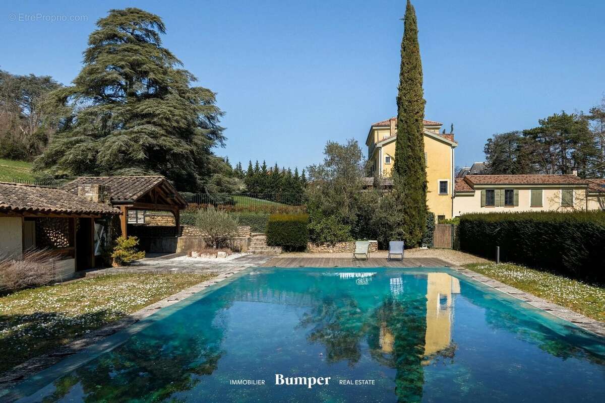 Maison à SAINT-GENIS-LAVAL