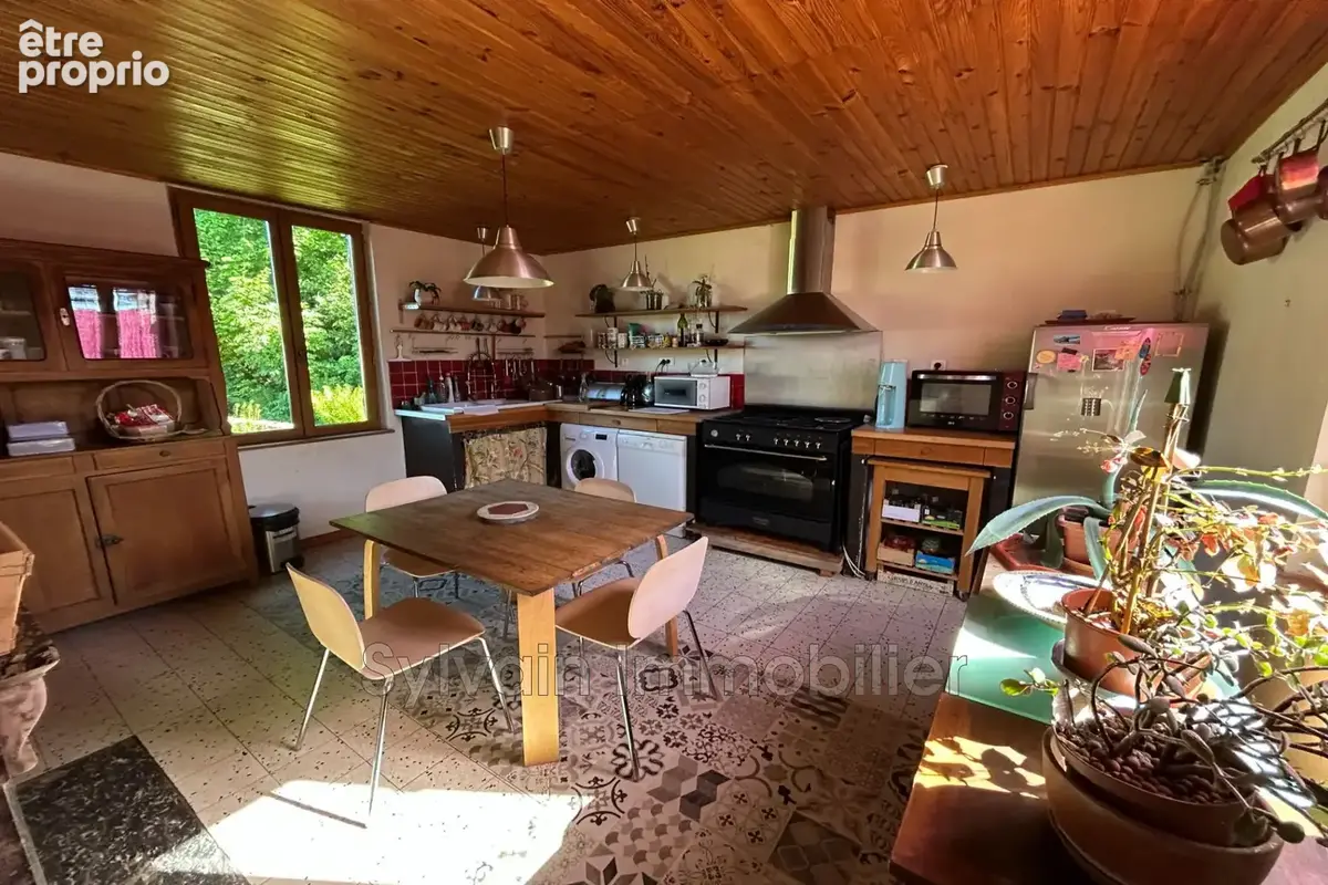Maison 128 m² à Songeons  - photo 4