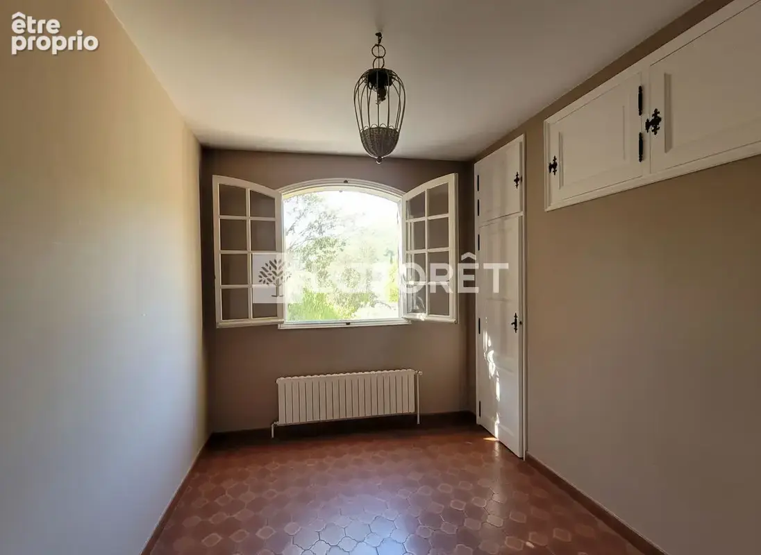 CUERS : Maison de village 5 Pièces avec dépendance sur terrain de 400 m² - photo 12