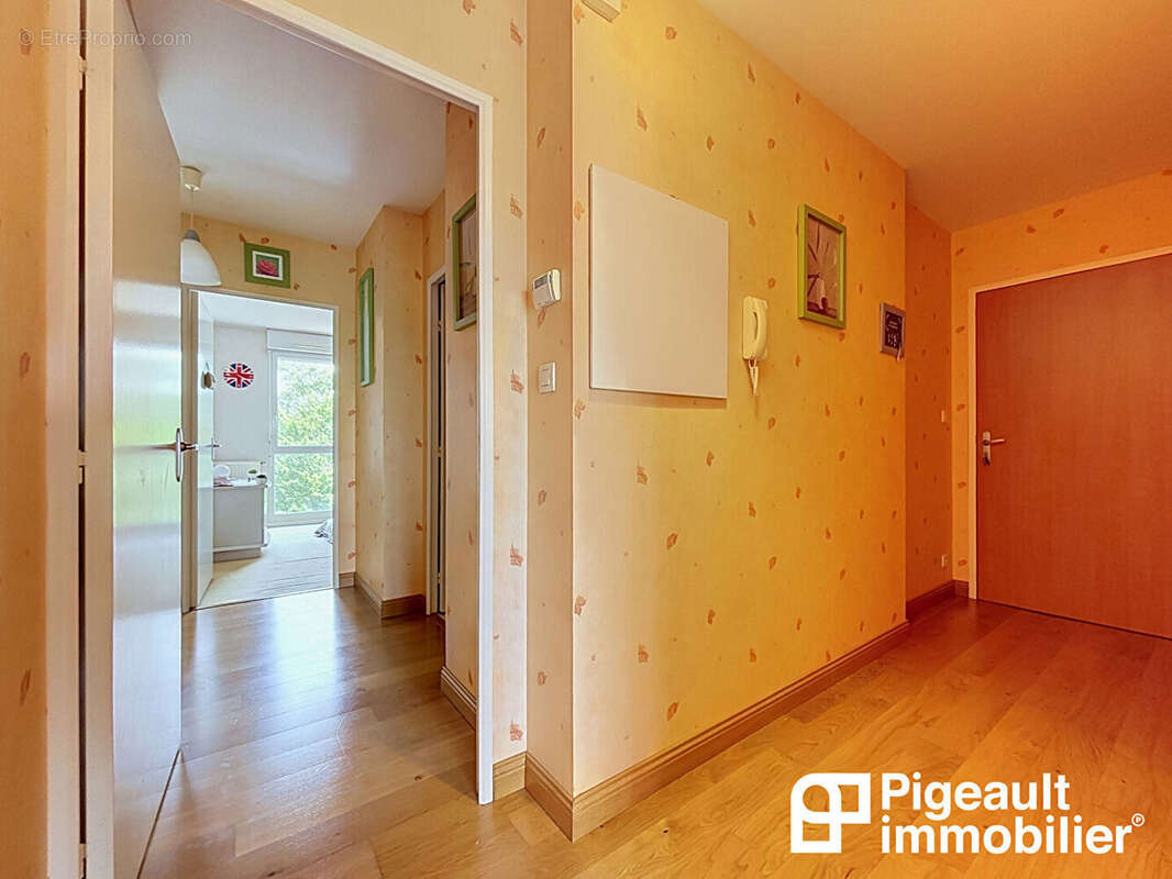 Appartement à MONTGERMONT