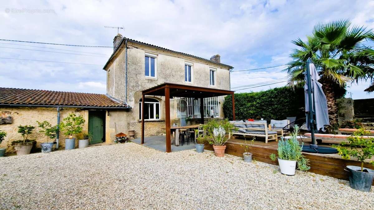 Ancienne Exploitation Viticole avec maison et chai - photo 13