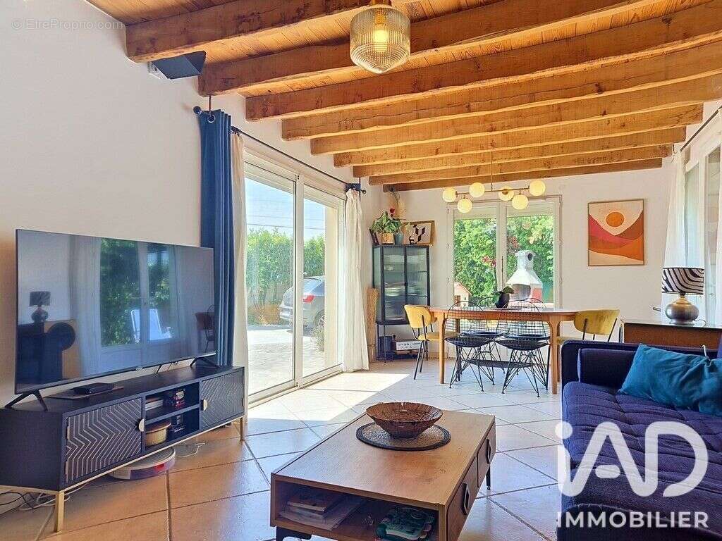Maison 103 m² à Grisy-Suisnes  - photo 6