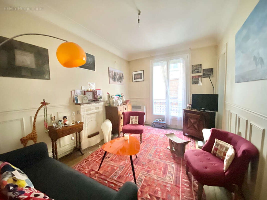 Appartement à PARIS-14E