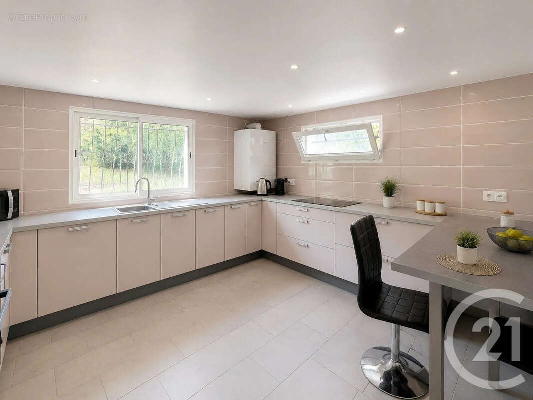 Maison 155 m² à Pont-Sur-Yonne  - photo 3