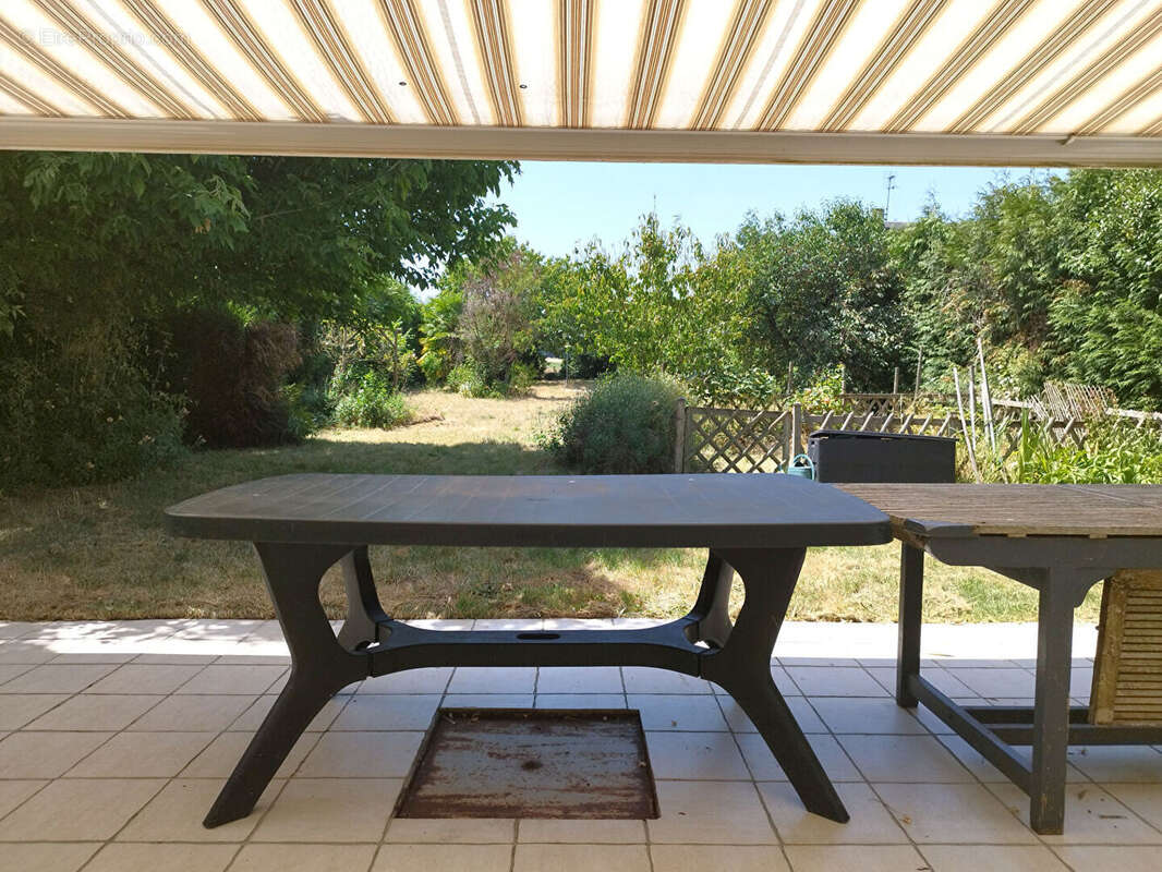 Maison à LA VILLE-AUX-DAMES