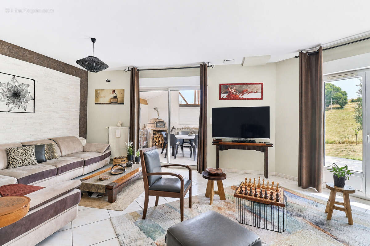 Maison 200 m² avec studio indépendant - photo 3