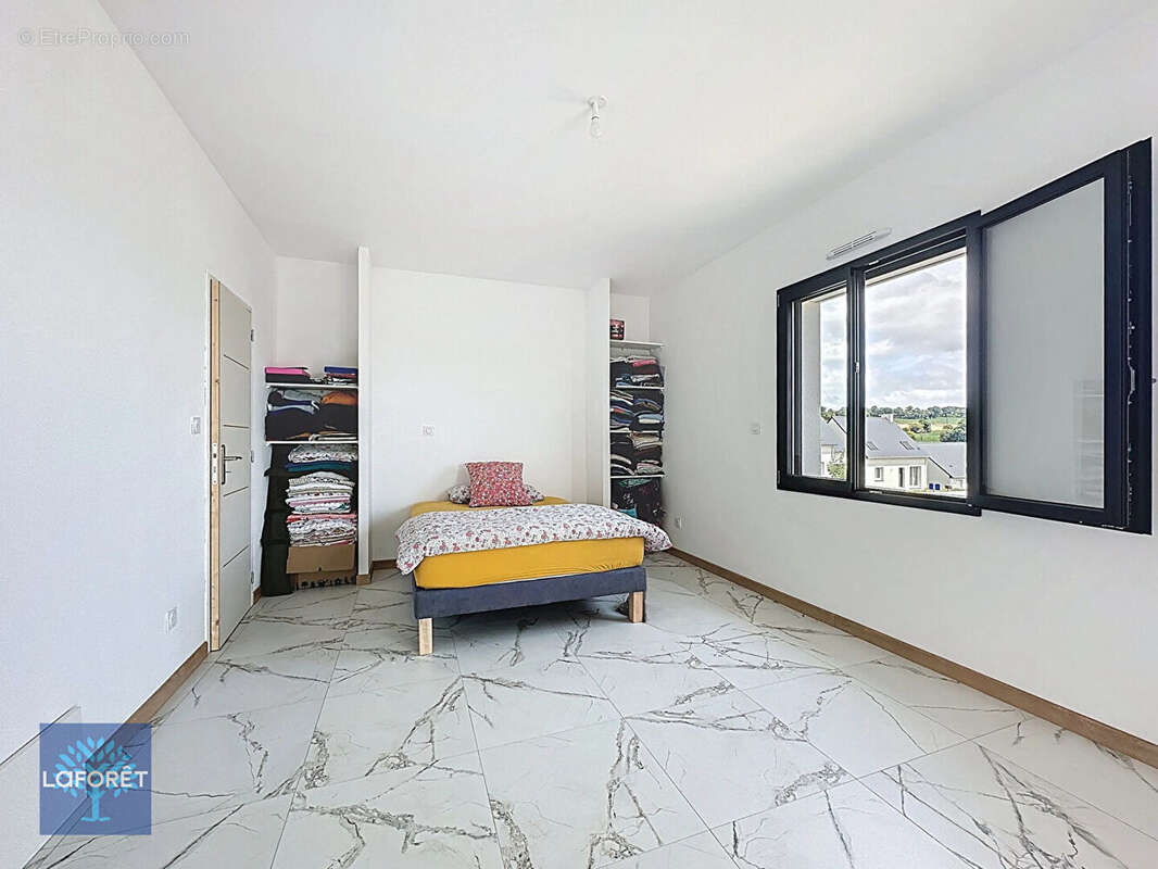 Maison à LA CHAPELLE-JANSON