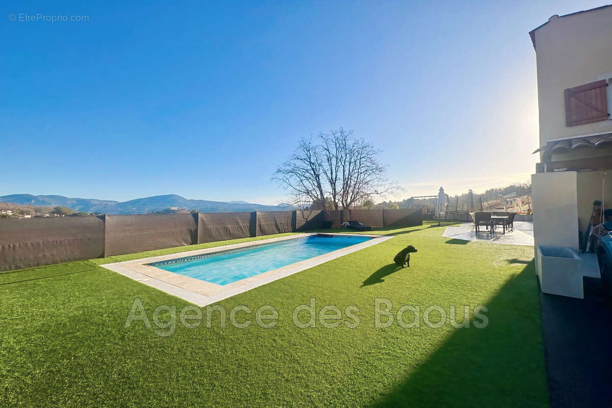 Maison à LA GAUDE