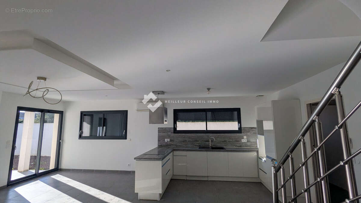 Maison 140 m² à Moussan  - photo 5