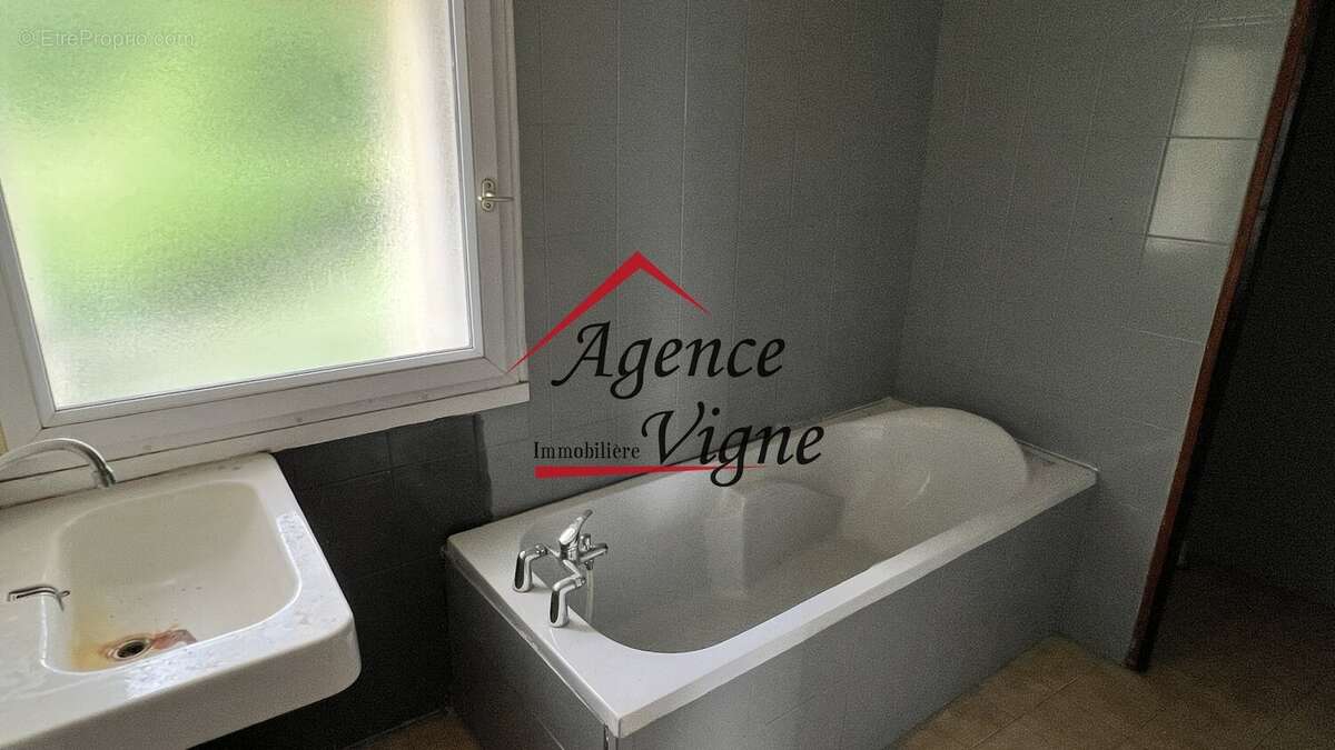 Maison à MOLIERES-SUR-CEZE