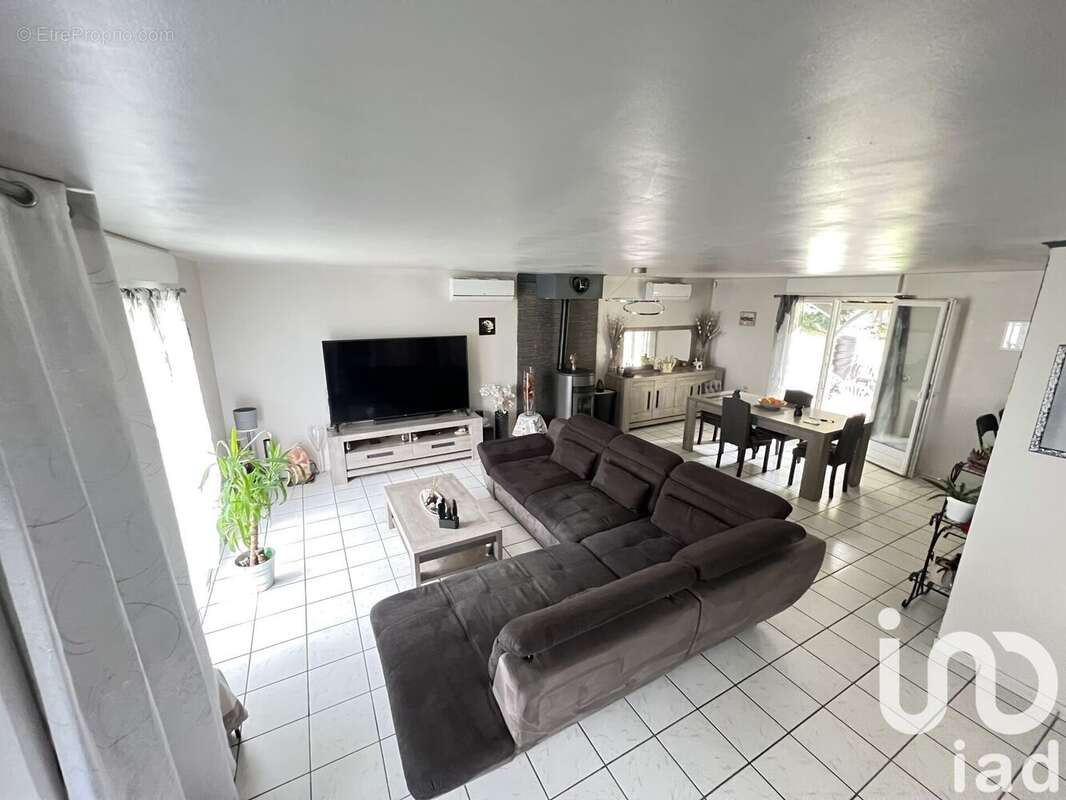 Photo 3 - Maison à BAZOCHES-SUR-LE-BETZ