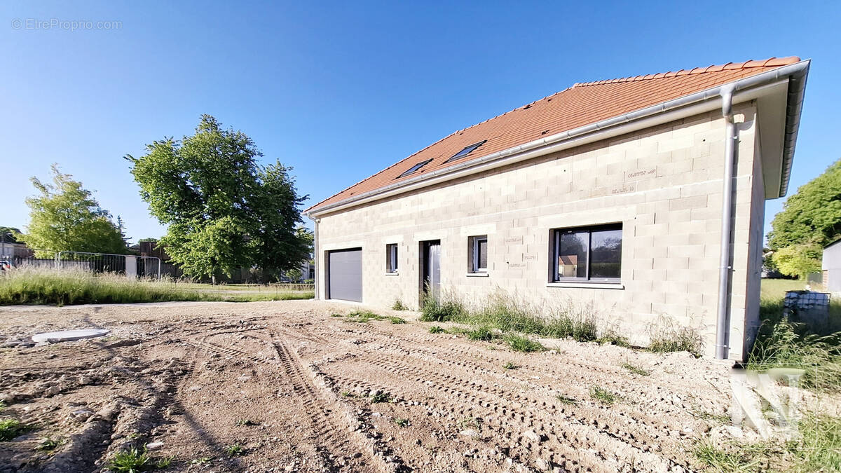 Maison à VOUE
