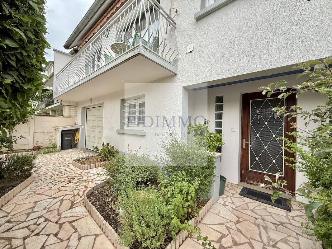 Maison à ORMESSON-SUR-MARNE