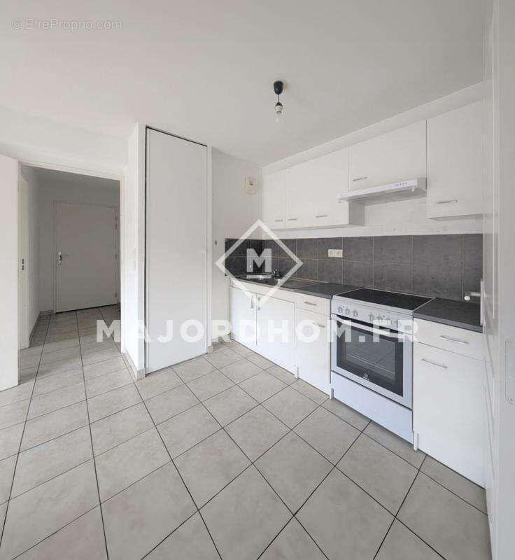 Appartement à MARSEILLE-4E