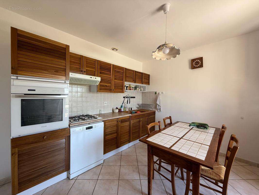 Maison à LABLACHERE