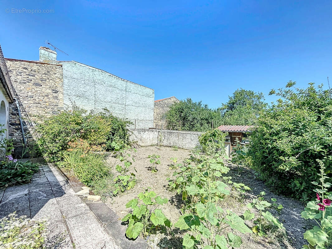 Maison à CHADELEUF