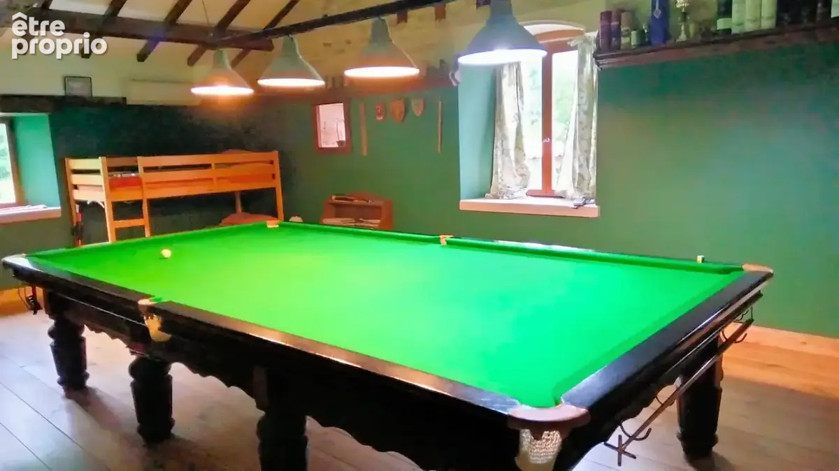SNOOKER ROOM