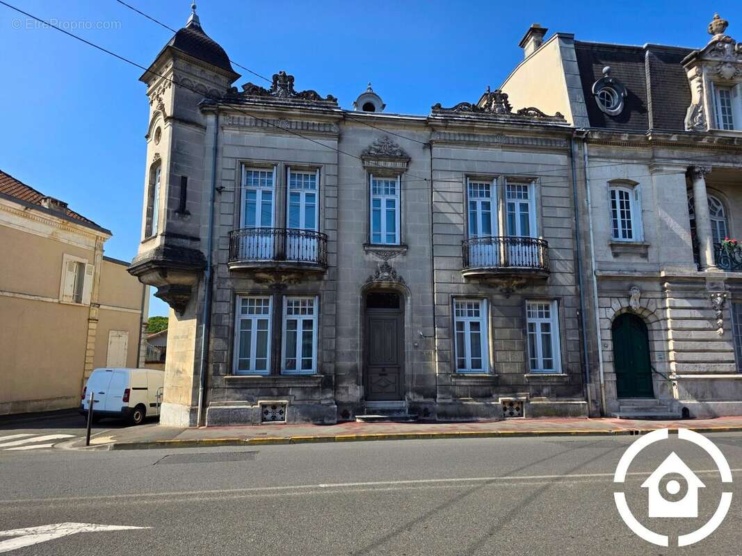 Maison 230 m² à Cognac  - photo 3
