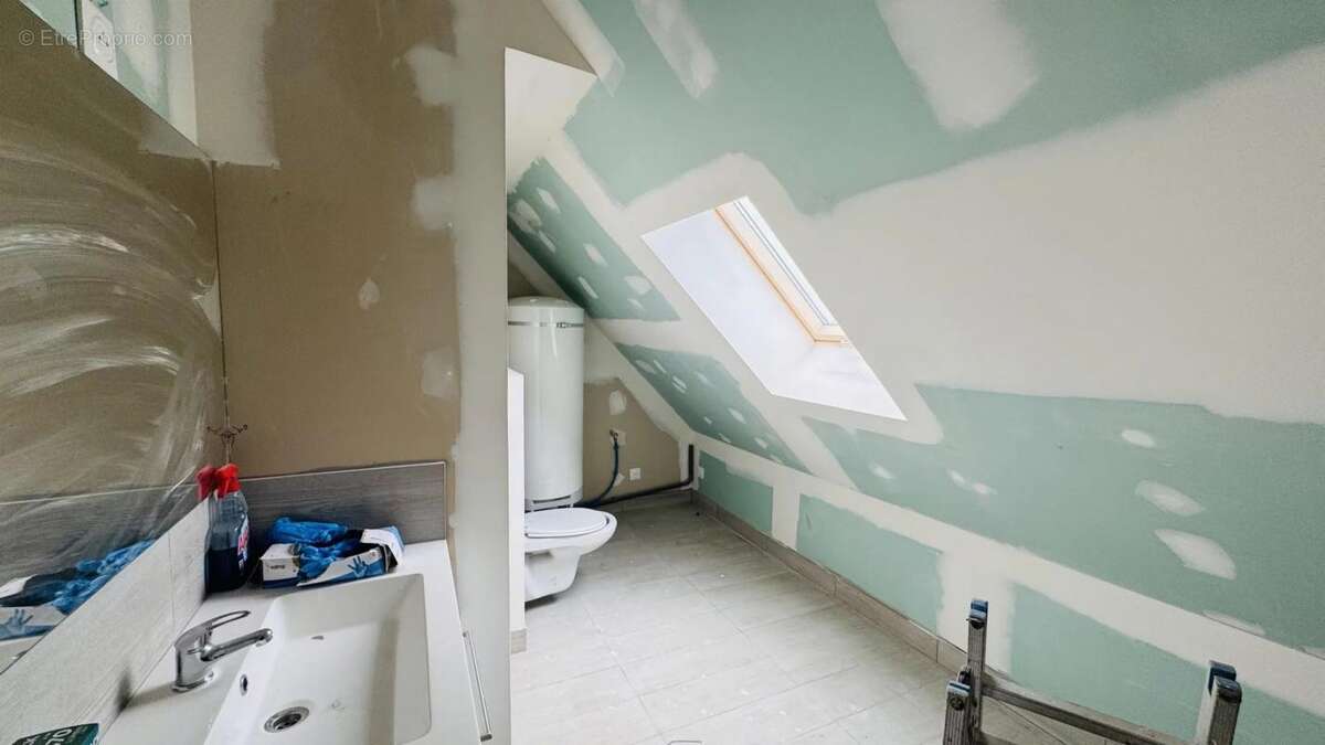 Maison à SAINT-THURIAU