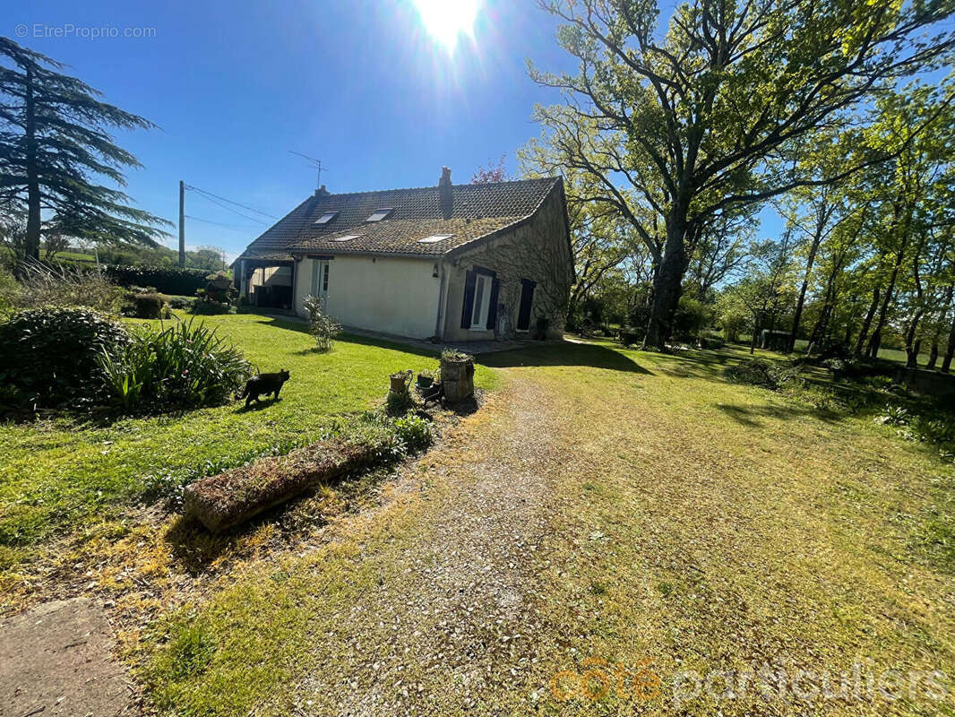 Maison à INEUIL