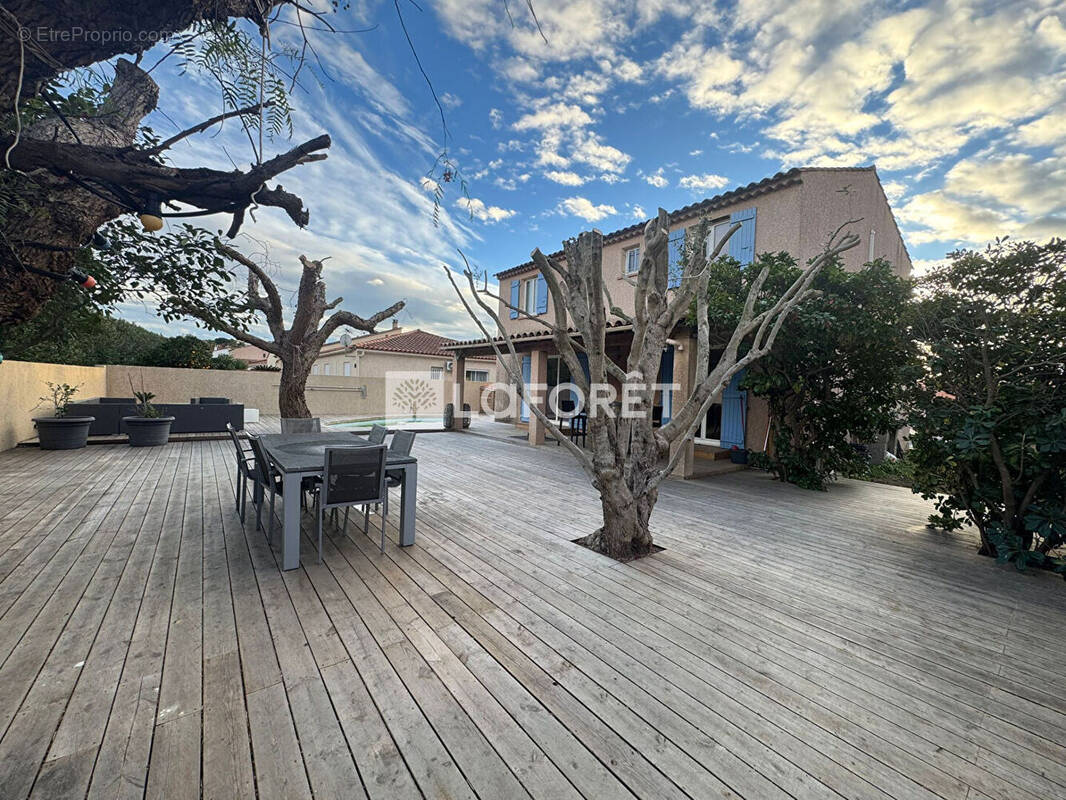 Maison à VILLENEUVE-DE-LA-RAHO