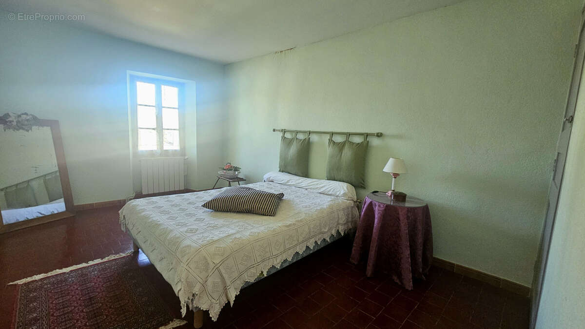 Maison à VILLES-SUR-AUZON