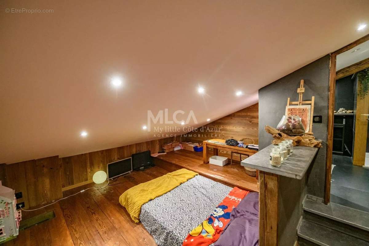 Appartement à SAINT-ETIENNE-DE-TINEE