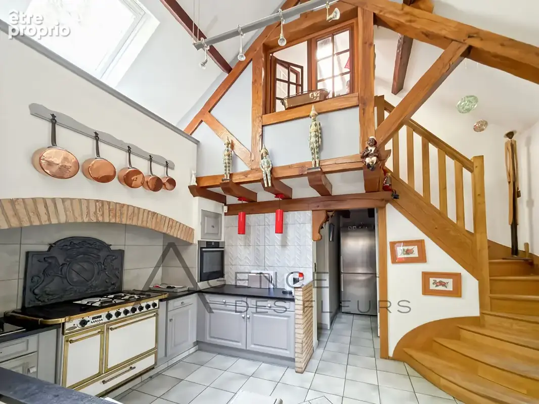 Maison Freneuse 231 m2 - photo 2