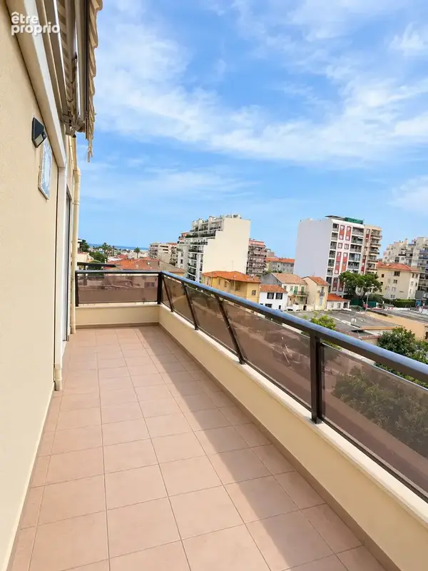 Nice ouest   3 pièces rénové 67 m2   terrasse 15 m2   parking - photo 3