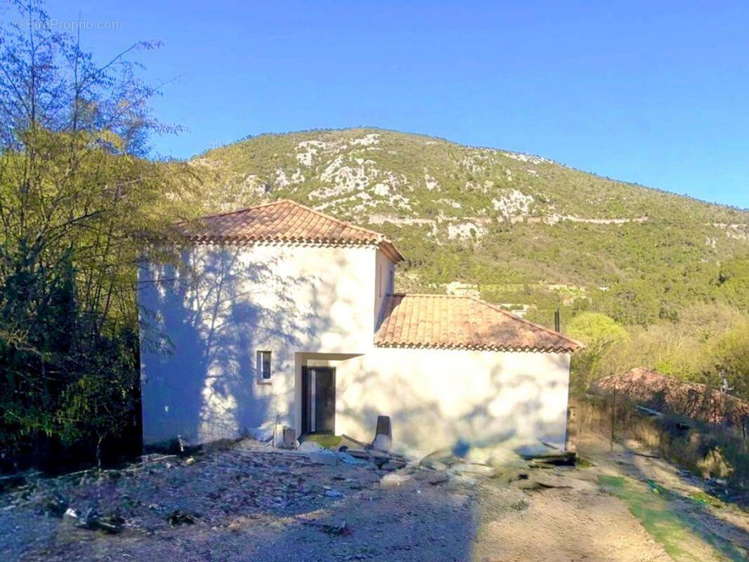 Maison à TOURRETTE-LEVENS