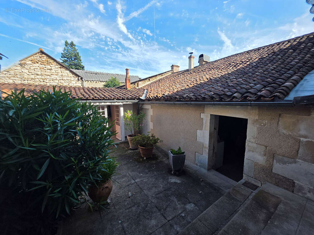 Maison 126 m² à La Puye  - photo 13