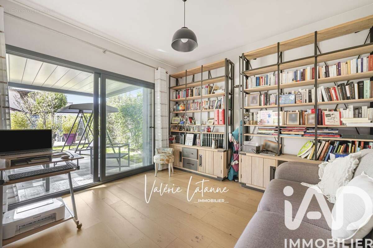 Maison 120 m² à Saint-Maur-Des-Fosses  - photo 8